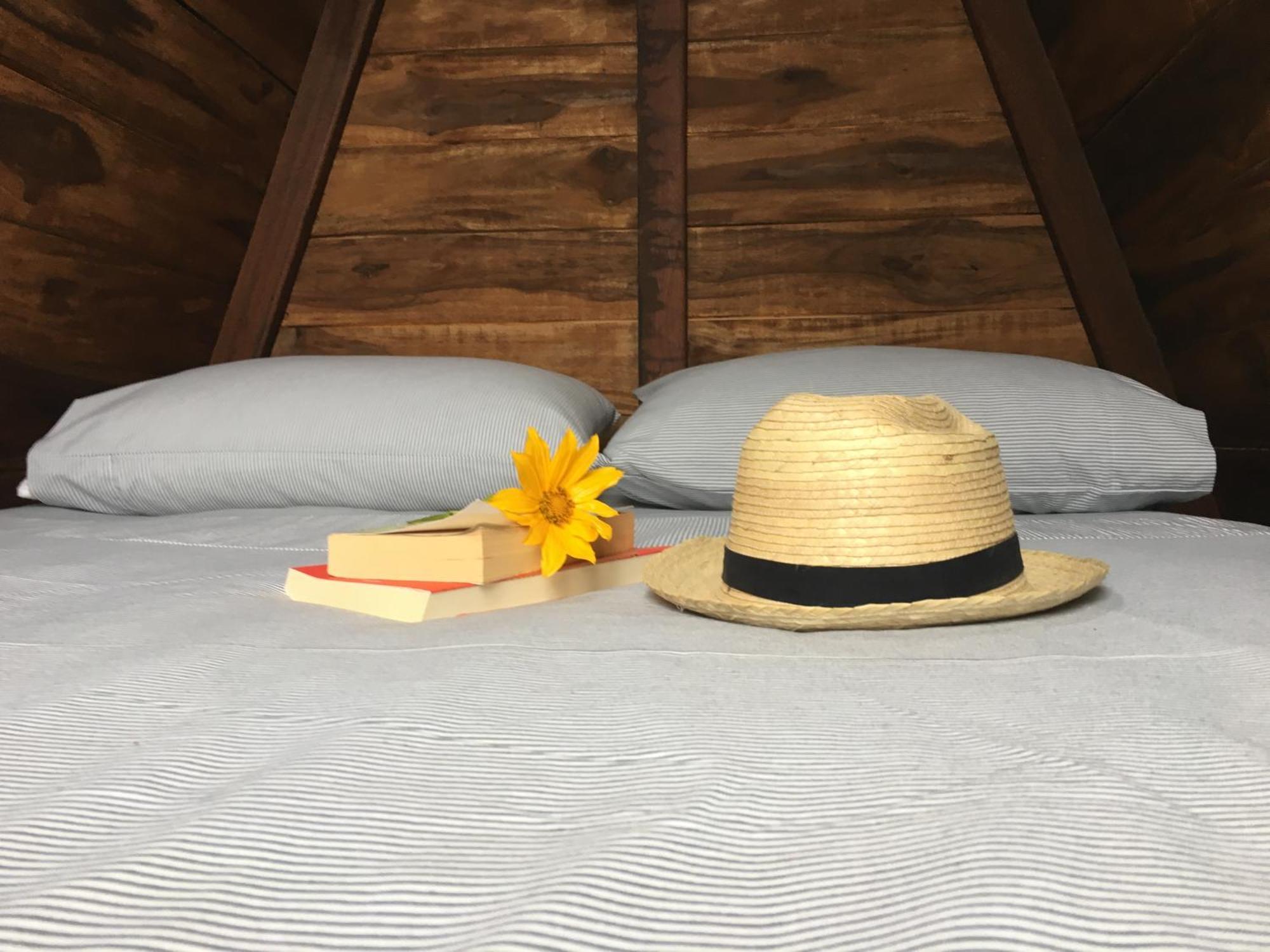 ロス・サントス Refugio La Roca Bed & Breakfast エクステリア 写真